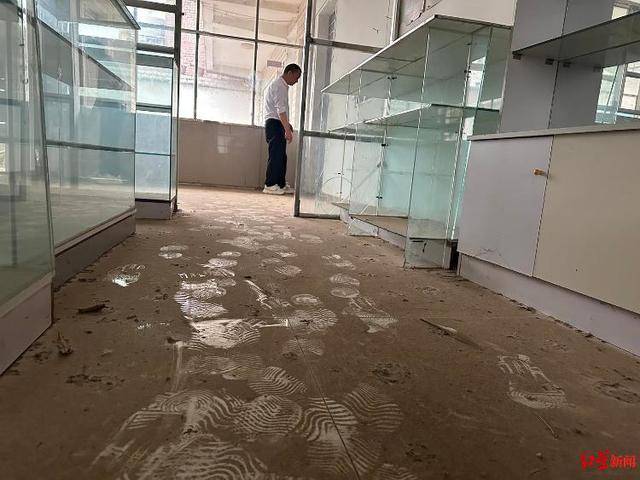 皇冠信用盘如何申请_一个村医与县卫健局的拉锯战:举报后被指非法行医皇冠信用盘如何申请,以及悬而未决的复议决定