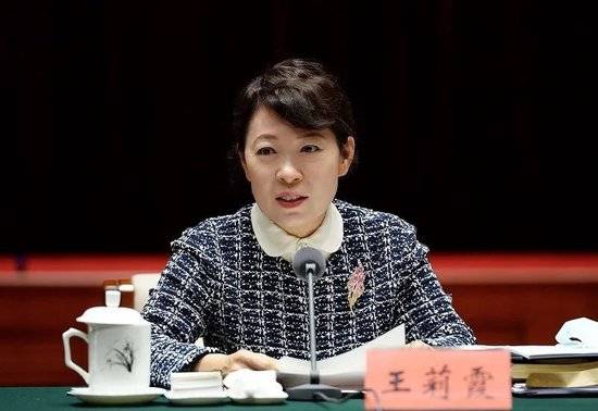 如何代理皇冠信用网_正部级美女大员被查!千万华服堆满多套住宅如何代理皇冠信用网,化妆团队提前数小时待命~