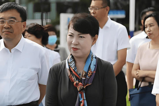 如何代理皇冠信用网_正部级美女大员被查!千万华服堆满多套住宅如何代理皇冠信用网,化妆团队提前数小时待命~