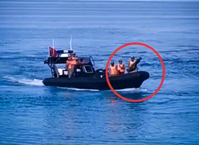 皇冠信用网登1_“坐滩”军舰补给中断皇冠信用网登1,菲军方威胁中国:造成一人死亡即触碰红线