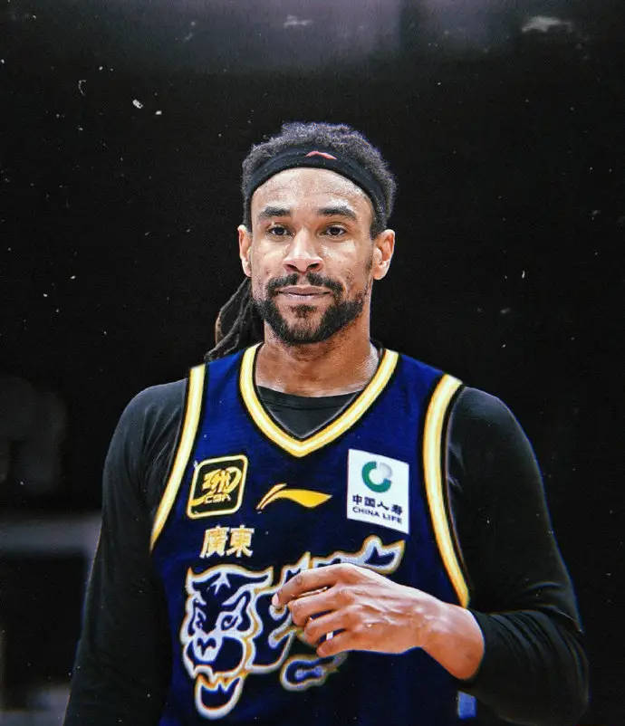 农布阿皮查亚vs玛哈沙拉堪
_曝萨林杰已与广东完成签约 税后年薪120万美元