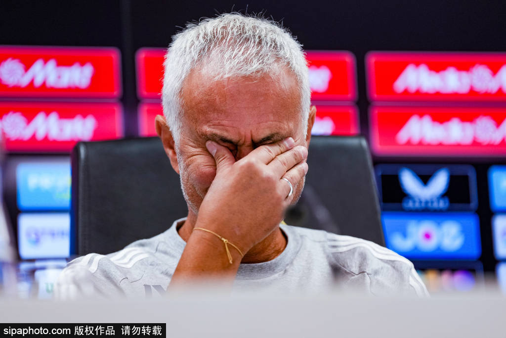 皇冠足球会员注册
_穆里尼奥遭费内巴切解雇:生涯第七次下课背后的故事与影响