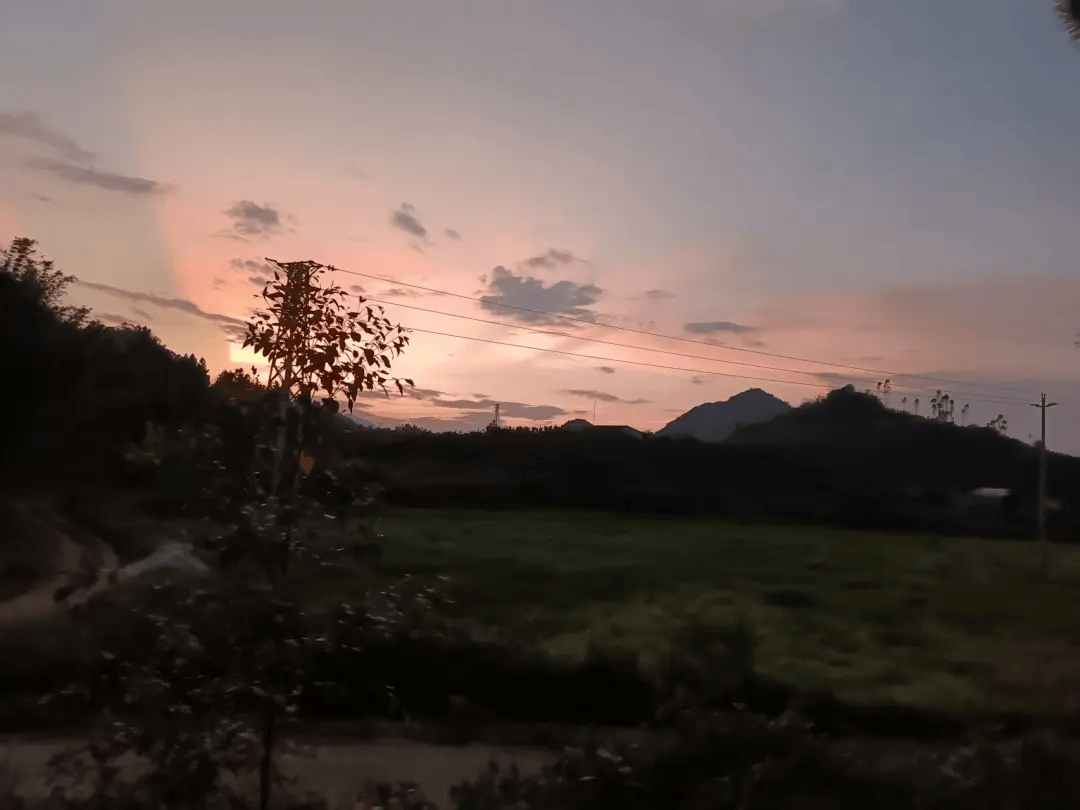 北海道札幌冈萨多vs RB大宫松鼠
_15岁儿子考上高中北海道札幌冈萨多vs RB大宫松鼠
,41岁湖南爸爸奖励他千公里骑行,花了10天从东莞骑回怀化,一路被好心人投喂