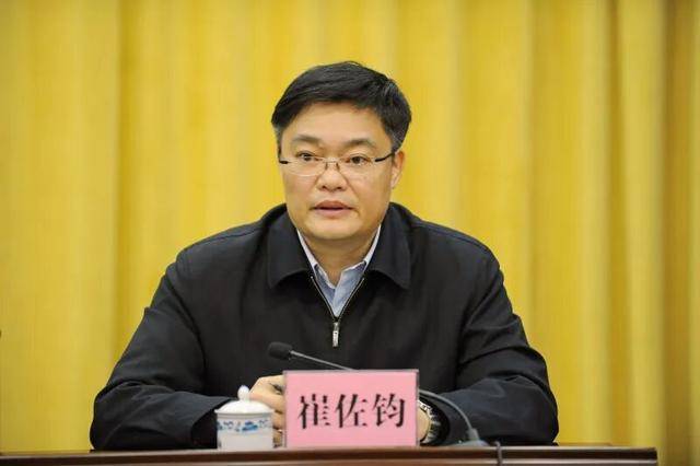 柏雷素尔vs福冈黄蜂_正厅级蓝庆华、崔佐钧柏雷素尔vs福冈黄蜂,任上被查