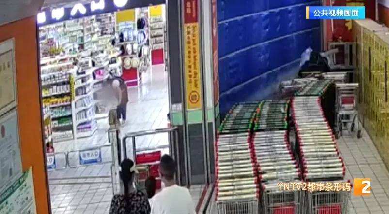 湘南比马vs大阪飞脚_不是段子!爸爸带娃玩自己睡着了!一觉醒来湘南比马vs大阪飞脚,孩子呢?