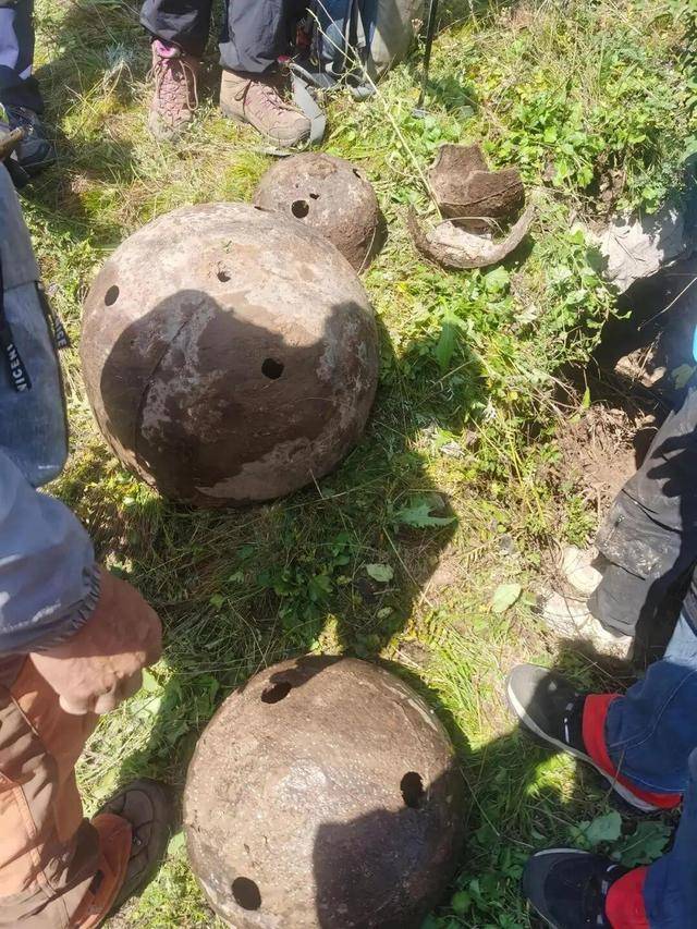 电竞足球-42H GG联赛(2 × 4分钟)_驴友爬大同殿山发现4个疑似佛磬老物件:刻有“嘉靖四十二年”等铭文电竞足球-42H GG联赛(2 × 4分钟),已移交文保部门