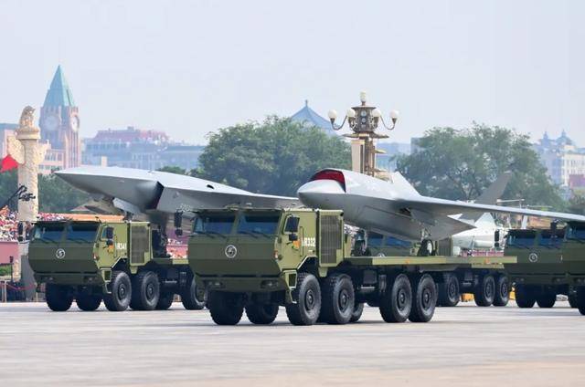 新宿创造vs冲绳_一个座舱的差距:中国无人机已可独立空战新宿创造vs冲绳,美国把无人机改战斗机