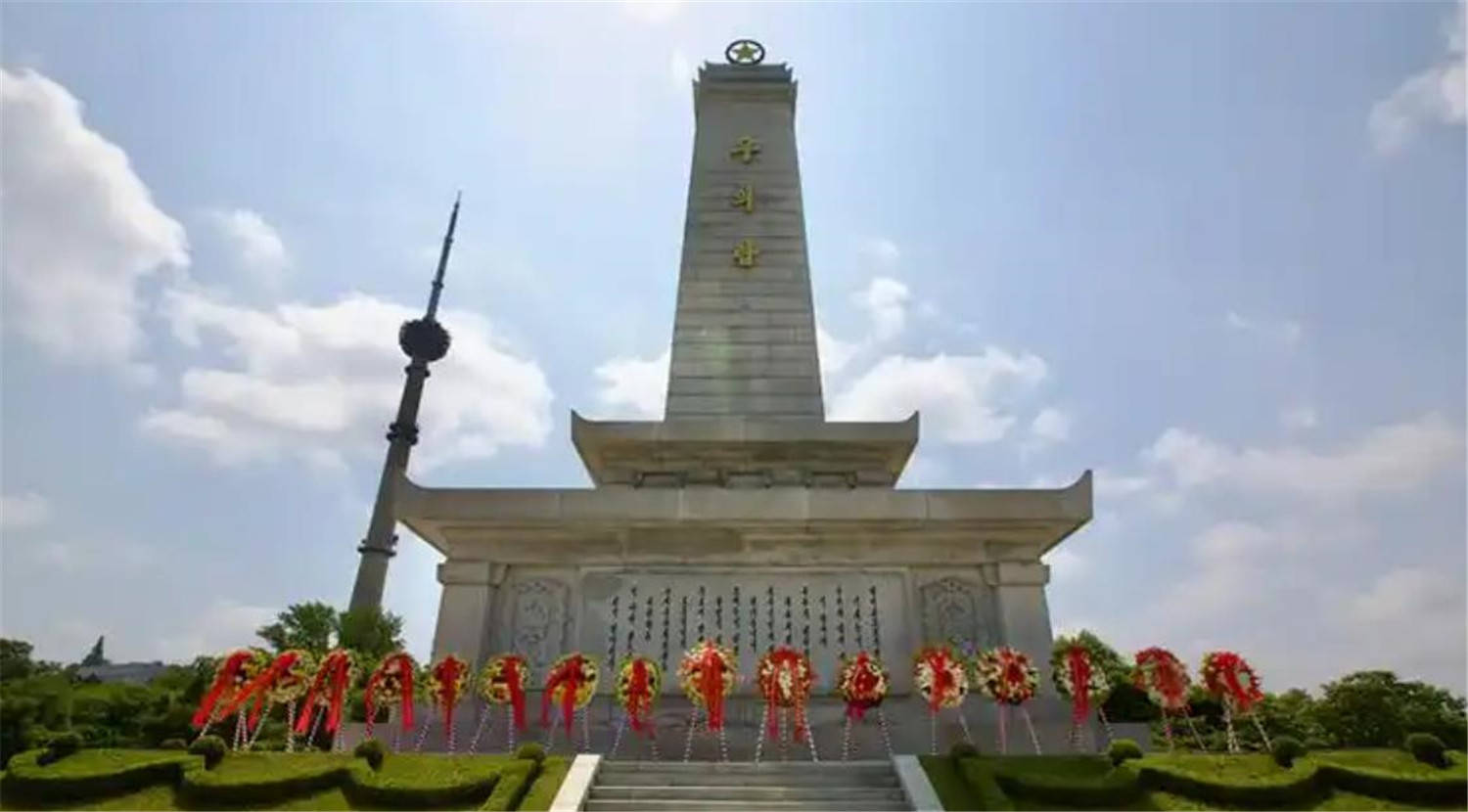 斯托克城vs西布朗_金正恩访华之前斯托克城vs西布朗,特意带着花去了一个地方,中国人一看,热泪盈眶