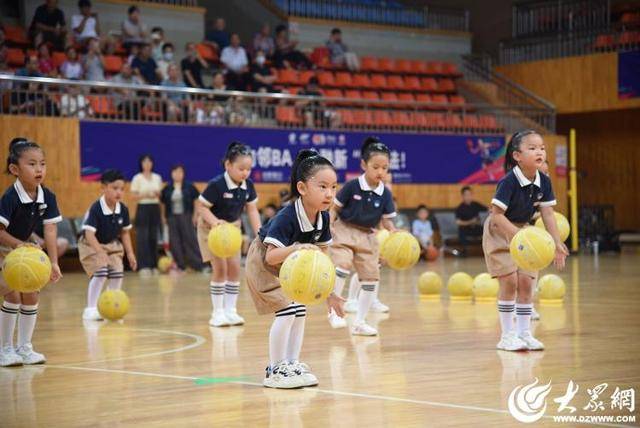 彭拿费尔vs查维斯_燃爆全城彭拿费尔vs查维斯!2025“日照银行”济宁篮球联赛(JNBA)济宁“邻BA”盛大开幕