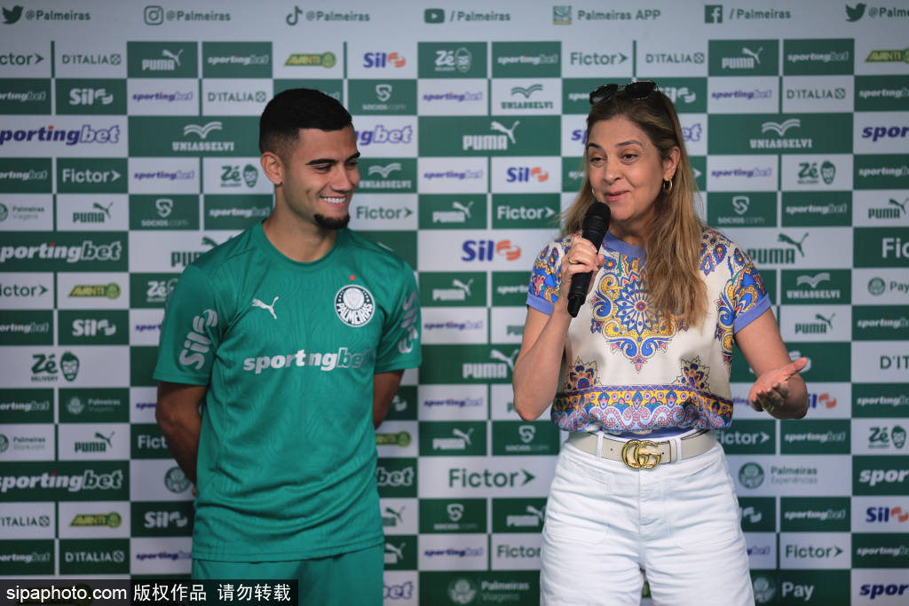 厄瓜多尔甲组联赛_阿莫林坚持战术不变:哲学不变厄瓜多尔甲组联赛,换人才是出路!