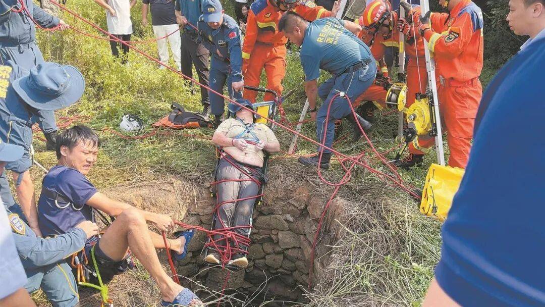 皇冠信用网注册_泉州坠井女子“54小时噩梦”:几条蛇爬身上皇冠信用网注册,双侧肋骨骨折!绝望时靠一个信念坚持活下来……