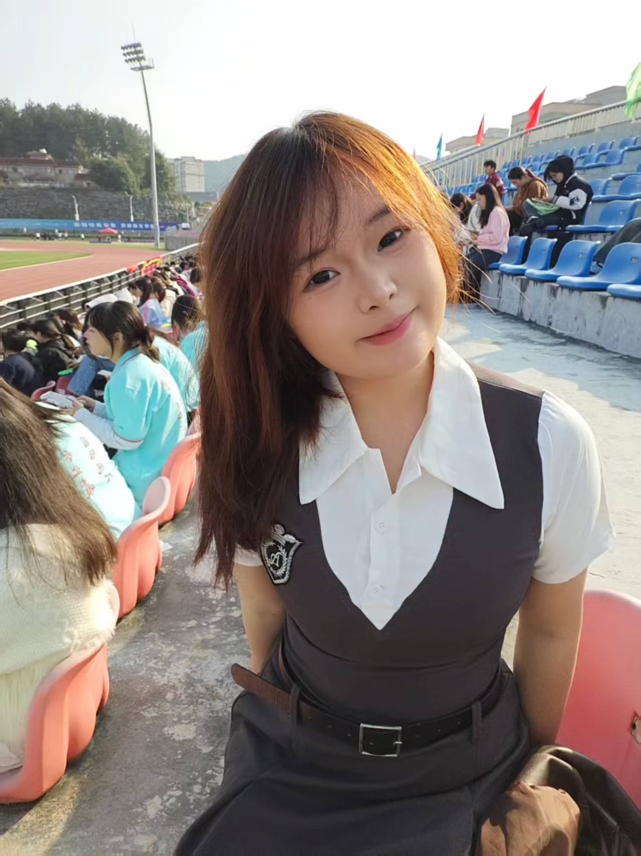 nba季后赛2025时间_那个让老师骄傲的“调皮”班级!30年同学聚会nba季后赛2025时间,还伴有一封来自贵州的感谢信