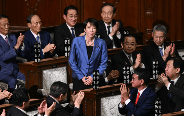 皇冠代理註冊_组建新内阁 召开记者会 日本新首相将如何“破局”皇冠代理註冊?