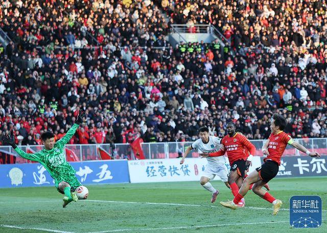 皇冠信用網怎么租
_中甲:辽宁铁人队冲超成功